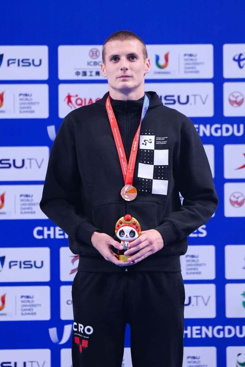 64cb9dc7e4b079d96c0cb184