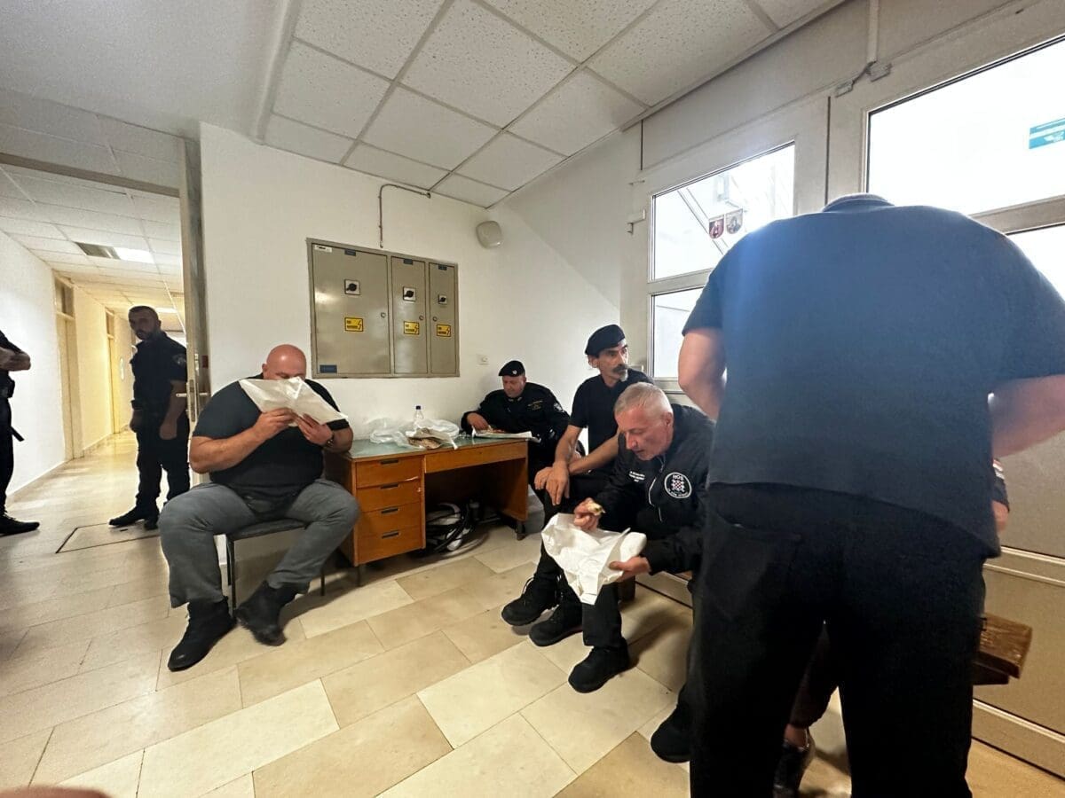 HOS Knin Skejo policija 8