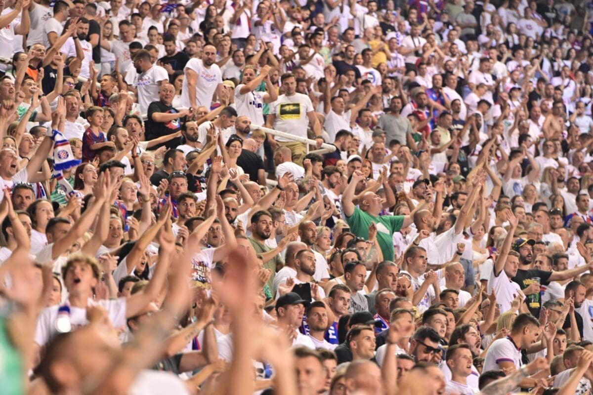 hajduk slaven kraj roko 15