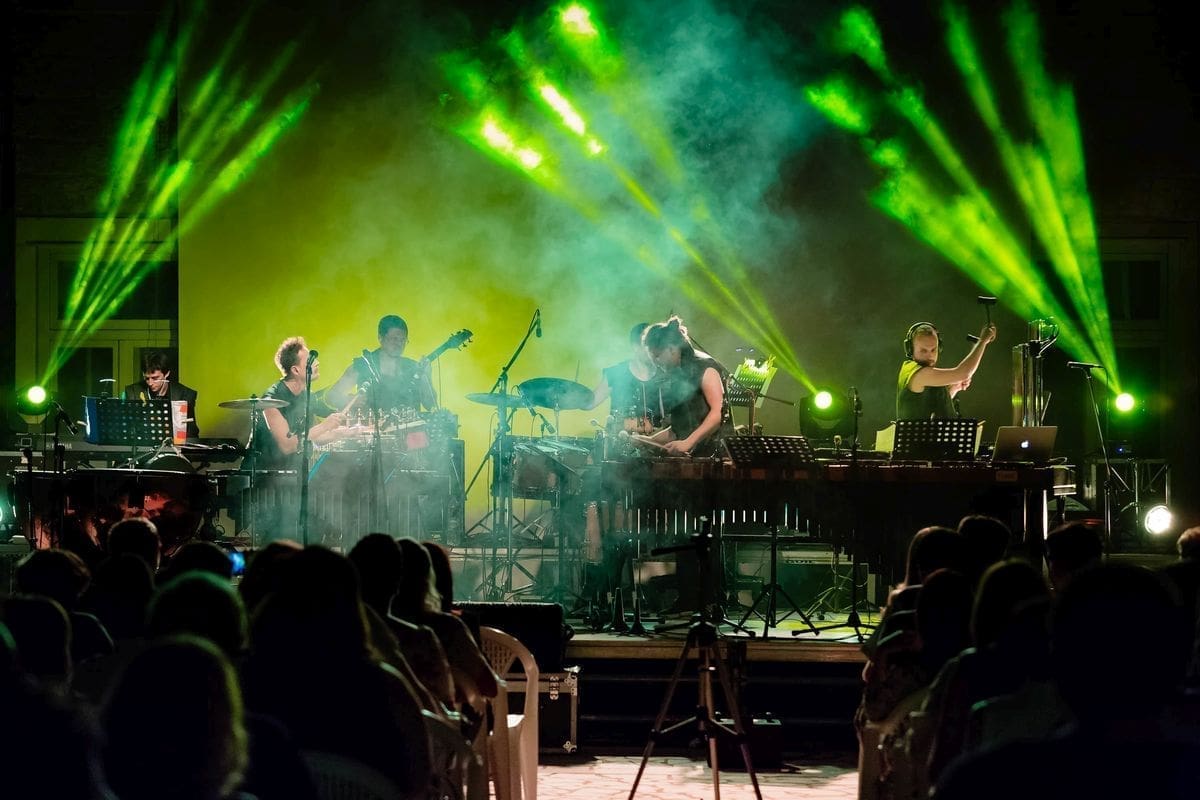 Glazbene večeri na tvrđavi Kamičak uz rock sastav Chui i Dinka Šarića