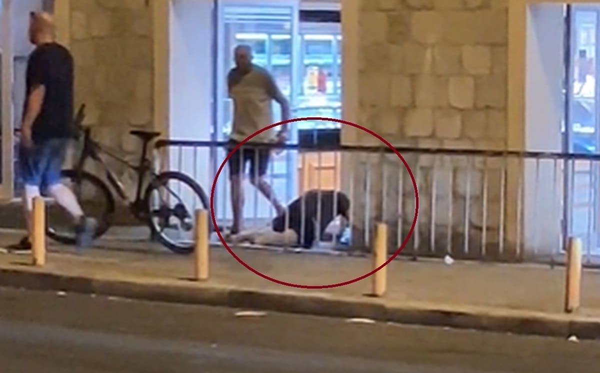 'PUMPAAAAJ' Razvila se žustra rasprava oko izvođenja sklekova mladića u centru Splita! Da čujemo vaše mišljenje...