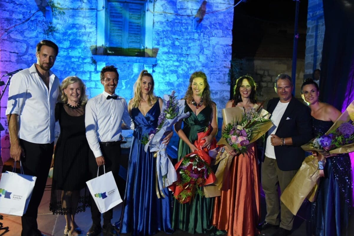 KONCERT ZA PAMĆENJE 'Arije pod zvijezdama' oduševile publiku na brcu u Starome