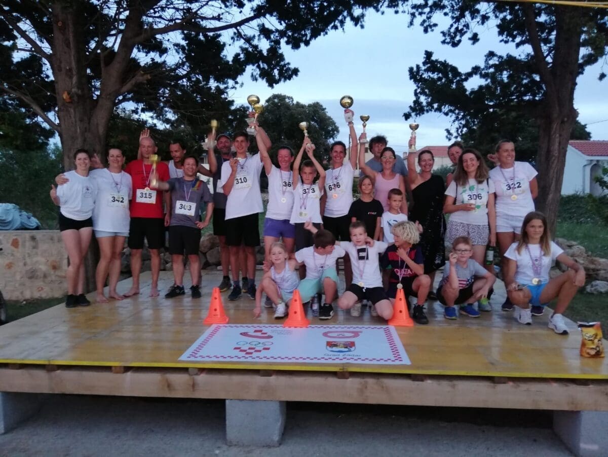 TRADICIONALNA UTRKA Na Olibu se i ove godine trčalo u čast Danijela Telesmanića