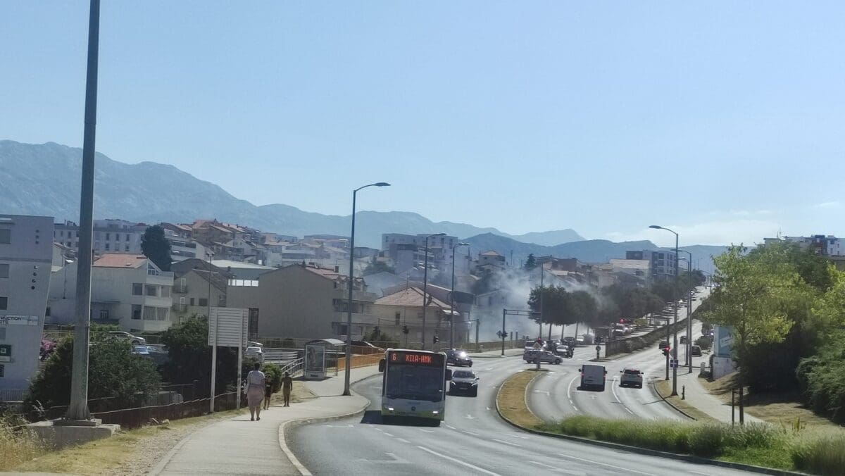 SIRENE UZNEMIRILE GRAĐANE Vatrogasci dojurili na Mejaše