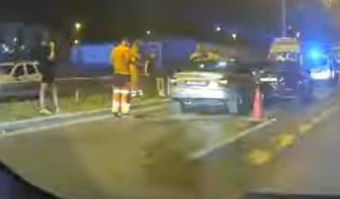 SKRŠILI SE NA SIROBUJI Sudar dvaju automobila, na mjesto događaja stigla Hitna pomoć