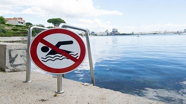 ŠTO SE DOGAĐA NA DALMATINSKOJ PLAŽI? More nije za kupanje: došlo je do fekalnog onečišćenja