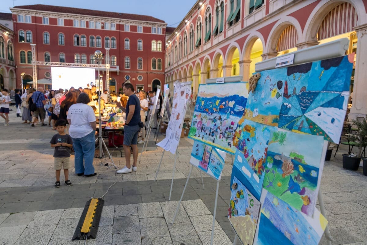 Europska noć istraživača je i ove godine zaokupila interes javnosti: Više od 10.000 posjetitelja istraživalo je u Puli, Rijeci, Zadru, Splitu i Dubrovniku!