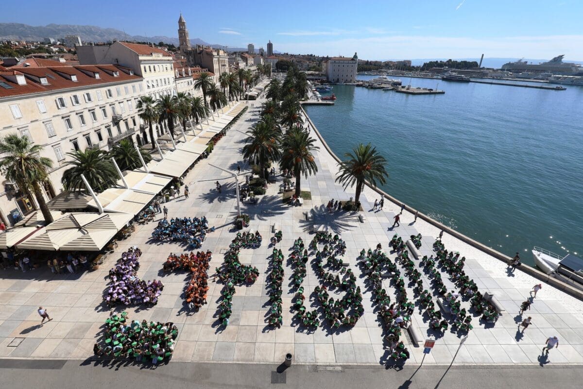 Učenici Turističko-ugostiteljske škole Splićane i goste počastili mediteranskom spizom
