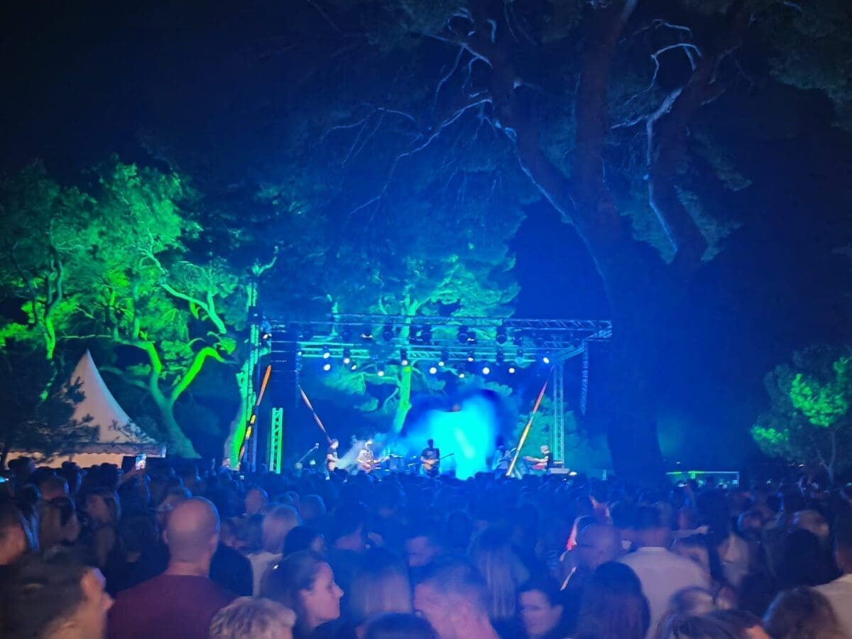 bajaga i instruktori nn naslovnica 20