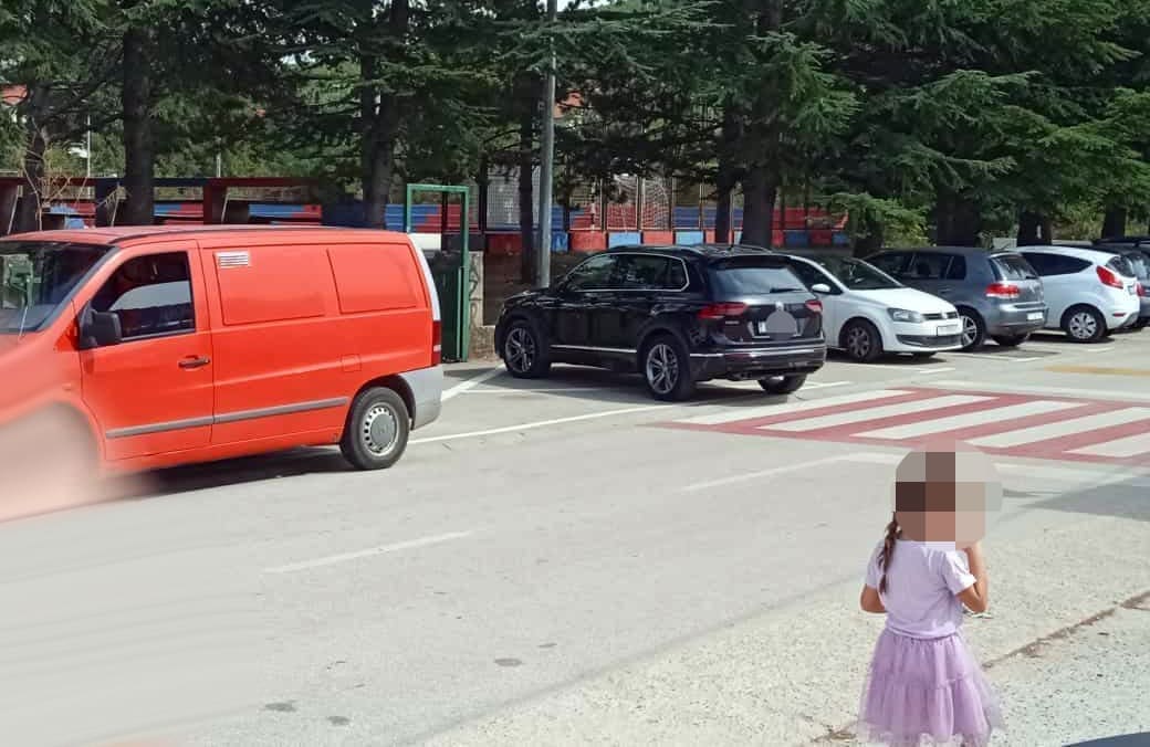 DICMO "Djelatnik škole obrazuje djecu i odrasle kako se ponašati u prometu"