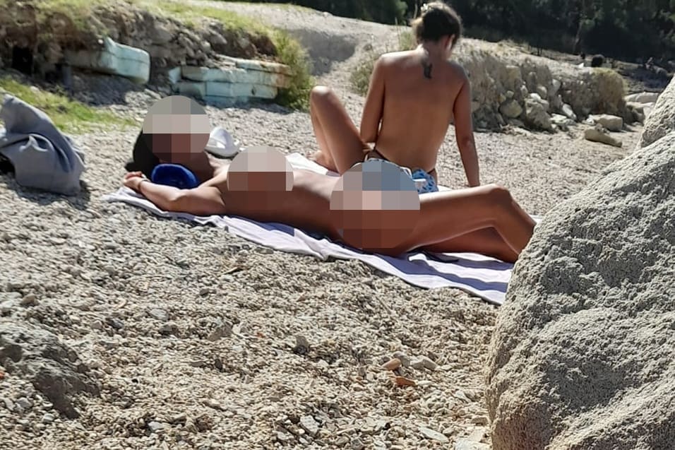 K'O OD MAJKE ROĐENE Novo iznenađenje na omiljenoj splitskoj plaži, kupači u šoku. Nakon toplesa, strankinje danas otišle korak dalje