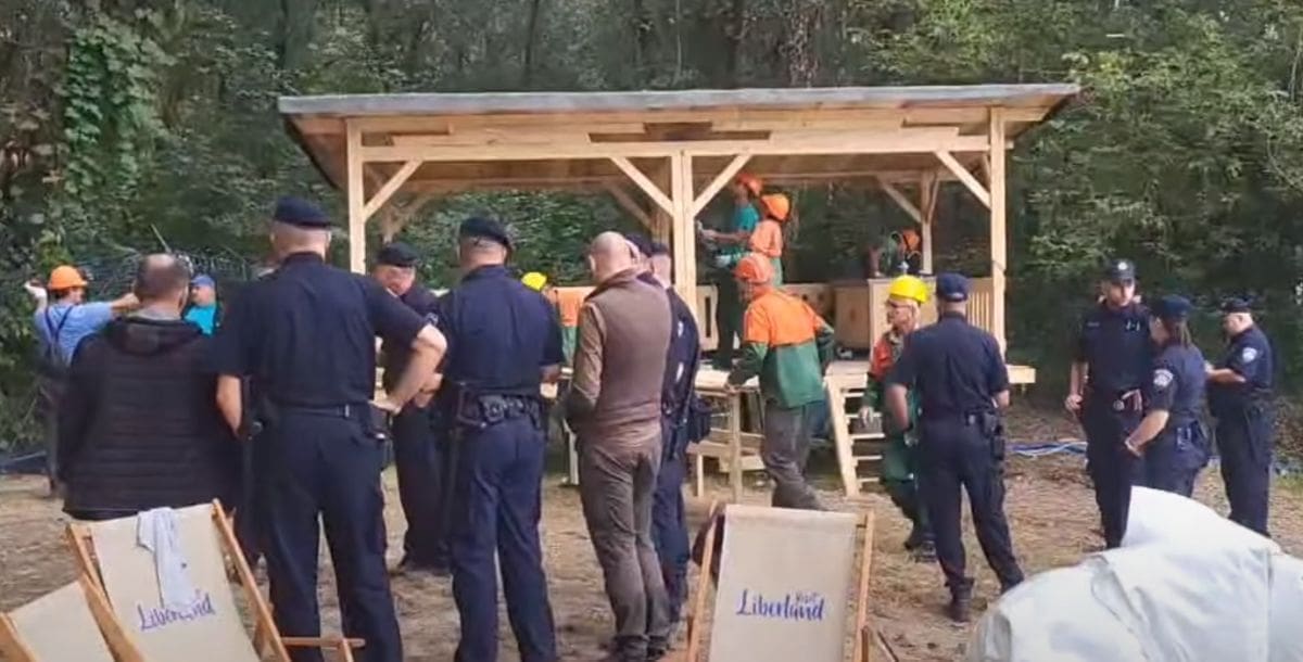 DRAMA NA ISTOKU HRVATSKE Policija upala u Liberland: "Došli su bez upozorenja. Uništili su nam kuće, vrijeđali nas i uhitili"