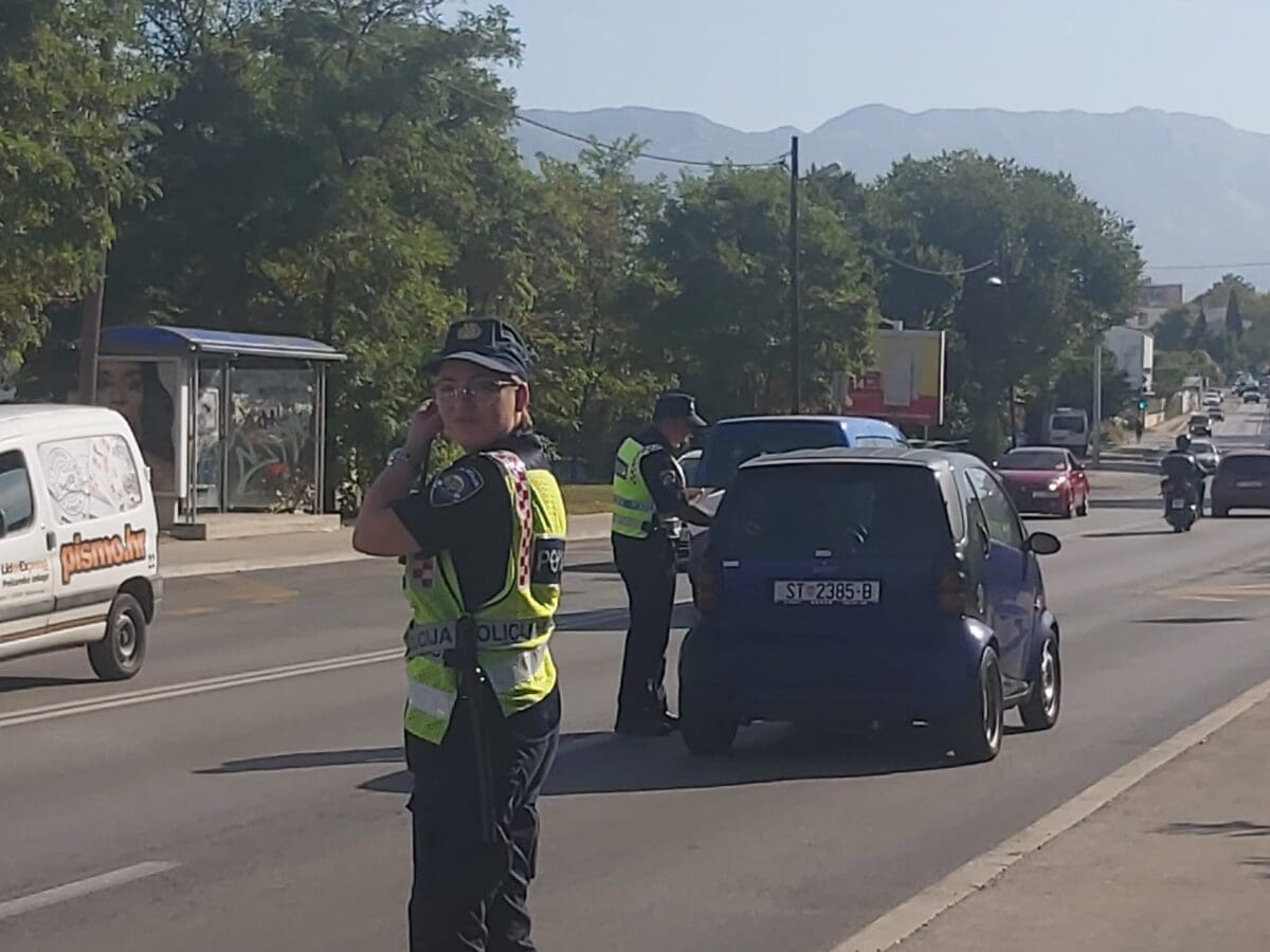 netko te ceka policija zaustavlja promet 5 