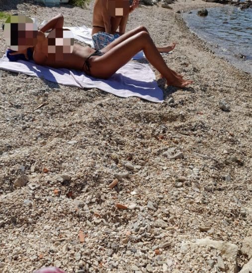 plaza gole strankinje