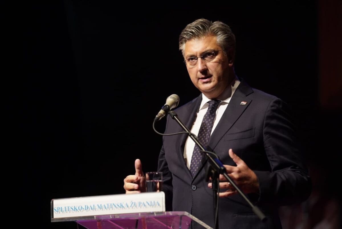 Plenković o ustaškoj pjesmi na tribinama: "Zar nema reprezentacija dovoljno lijepih pjesama? To rade ljudi koji žele zlo reprezentaciji"