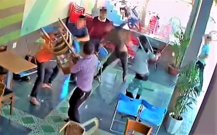 FEŠTA POVODOM KRŠTENJA PRERASLA U PAKAO Slavljenici isprebijali članove benda i goste