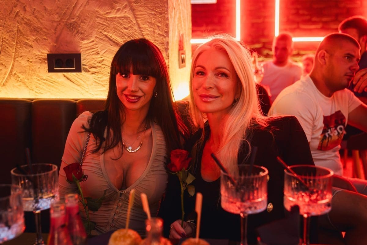 10 13 academia pub cafe bar otvorenje 34