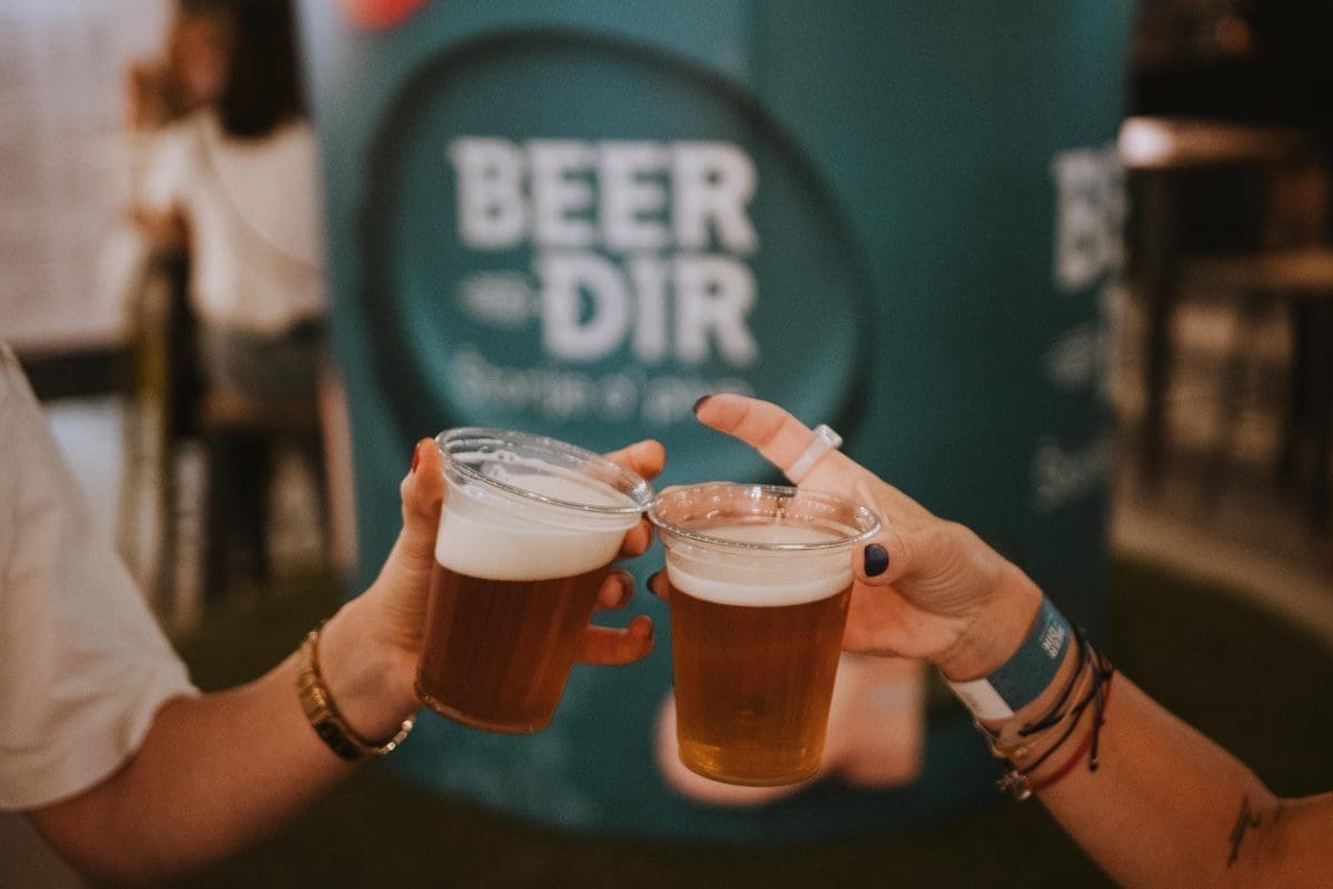 Beer   ir Kolur Zvon  ac