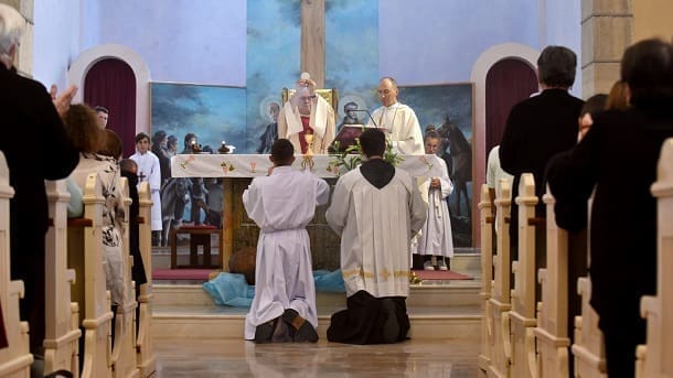 SVEČANO U BAJAGIĆU Proslava Gospe od Ružarija i blagoslov četrnaest novih vitraja i osam klupa