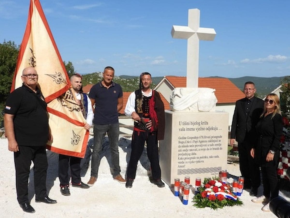 Dolac Gornji: Otkriveno spomen obilježje za sve stradalnike od stoljeća sedmog