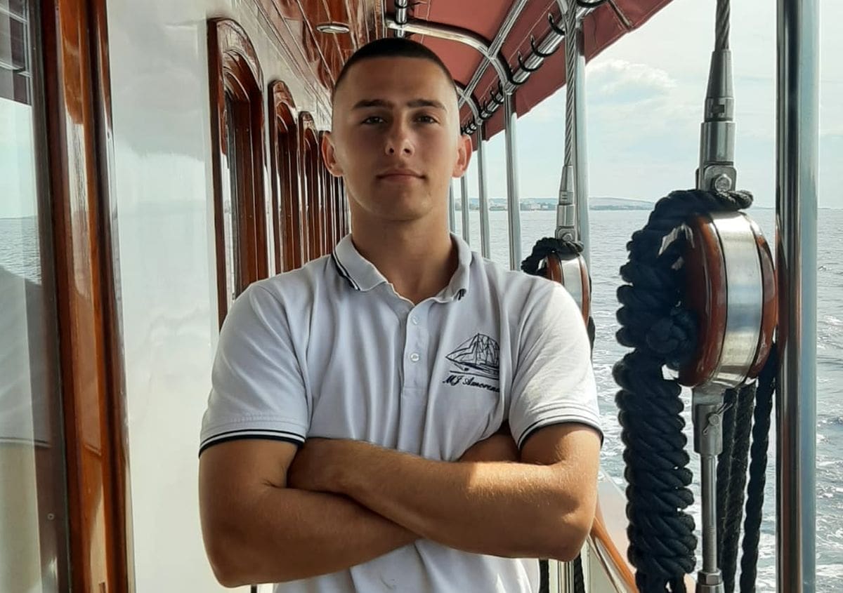 HEROJI MEĐU NAMA Potpunog neznanca spasio od utapanja u splitskoj luci: "Čuo sam deranje, vidim vire mu samo noge, on tone i ne može se okrenuti!"