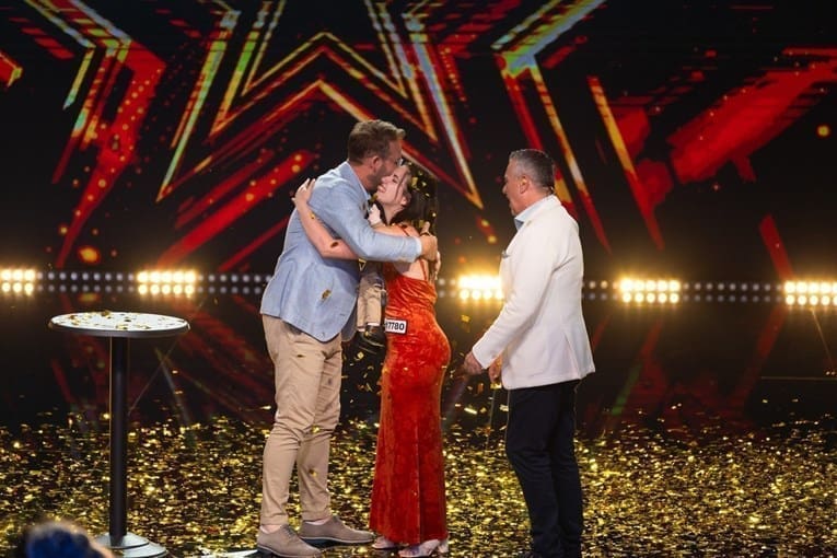 'PAO' ZLATNI GUMB U SUPERTALENTU Sviđa li vam se nastup mlade Emine?