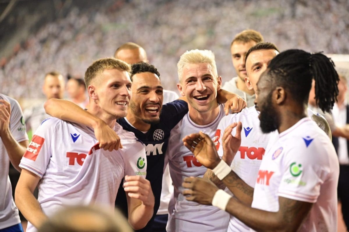 'VEČERAS JE NAŠA FEŠTA' Pogledajte slavlje igrača i navijača nakon velike pobjede Hajduka