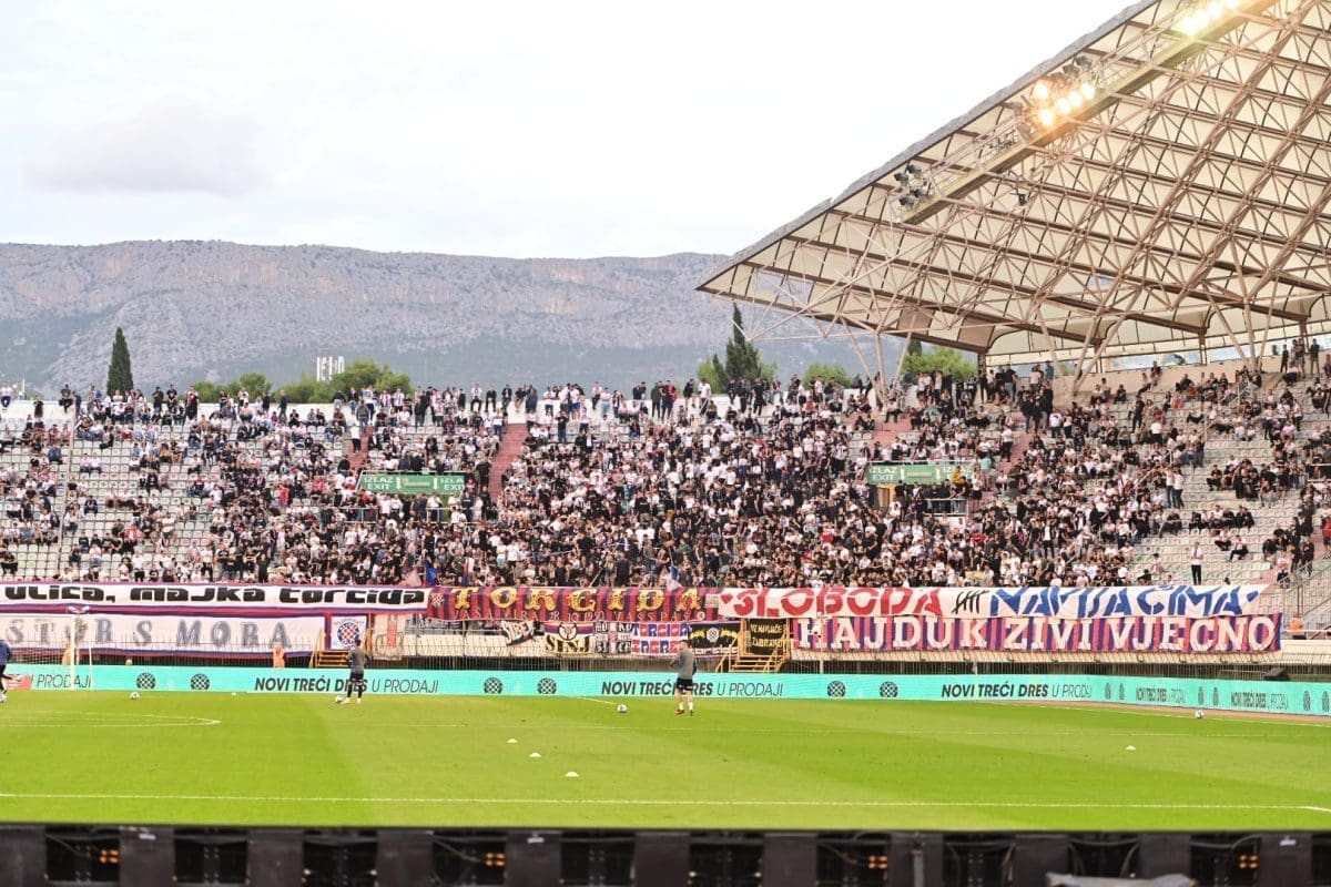 'Sretan i blagoslovljen Božić cjelokupnoj hajdučkoj obitelji diljem svijeta'