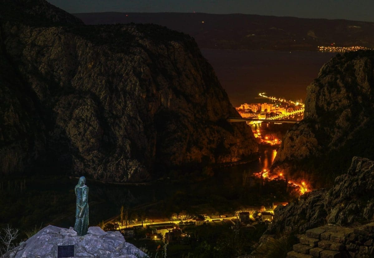 Zbog bure opet zatvorena omiška obilaznica