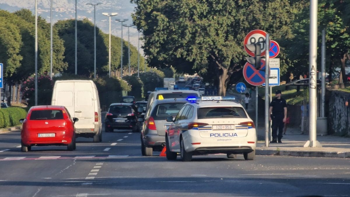 nesreca split oboen motocikslist