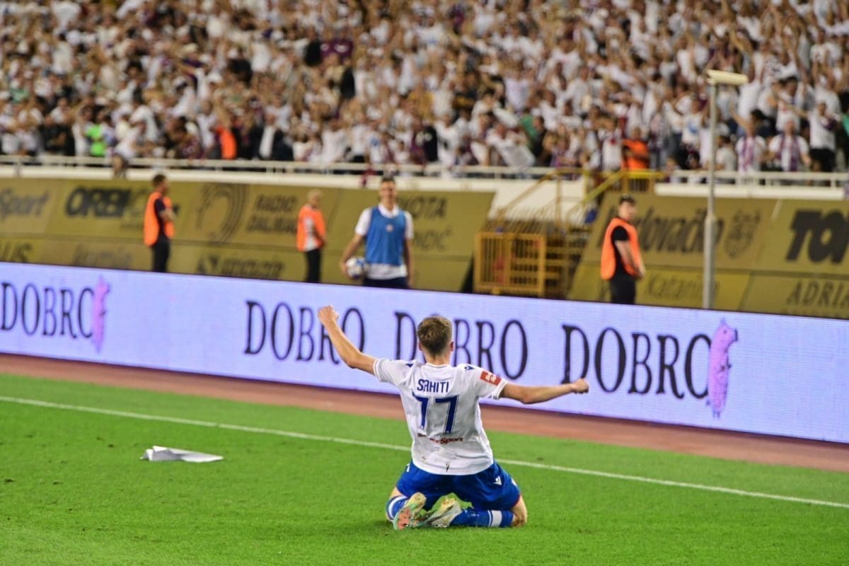 Hajduk – Dinamo 1-0: Bijeli na čelu prvenstvene ljestvice, Sahiti oduševio preko 33 000 navijača na Poljudu!