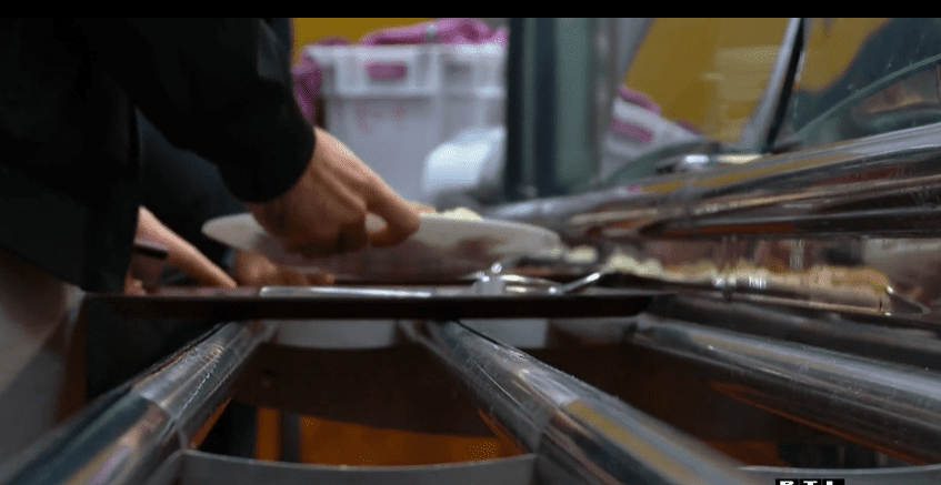 BOMBA U STUDENTSKOM CENTRU, NIJE LAŽNA DOJAVA! Mesar stavio bombu u vrećicu kolegi: 'Šokirali smo se'