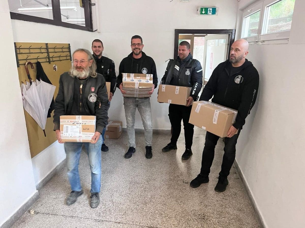 Vrijedna donacija kliškim osnovnoškolcima njihovih bajkera