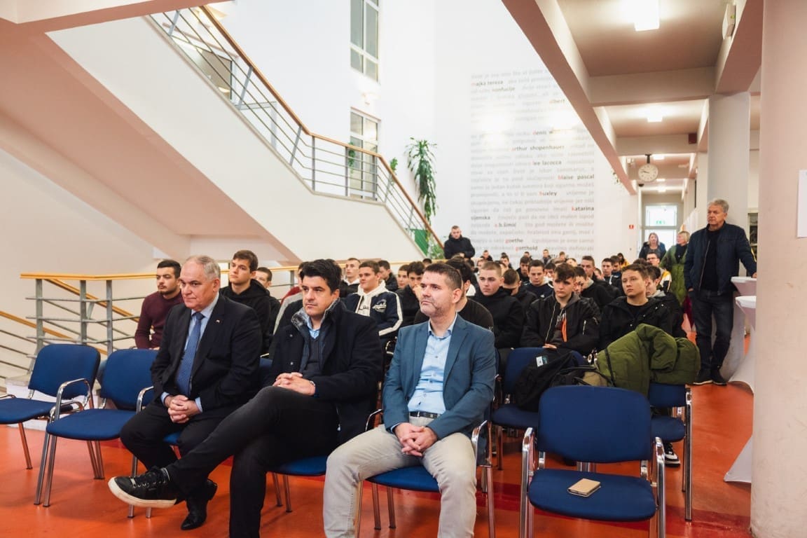 11 28 obrtno tehnicka skola sdz 14