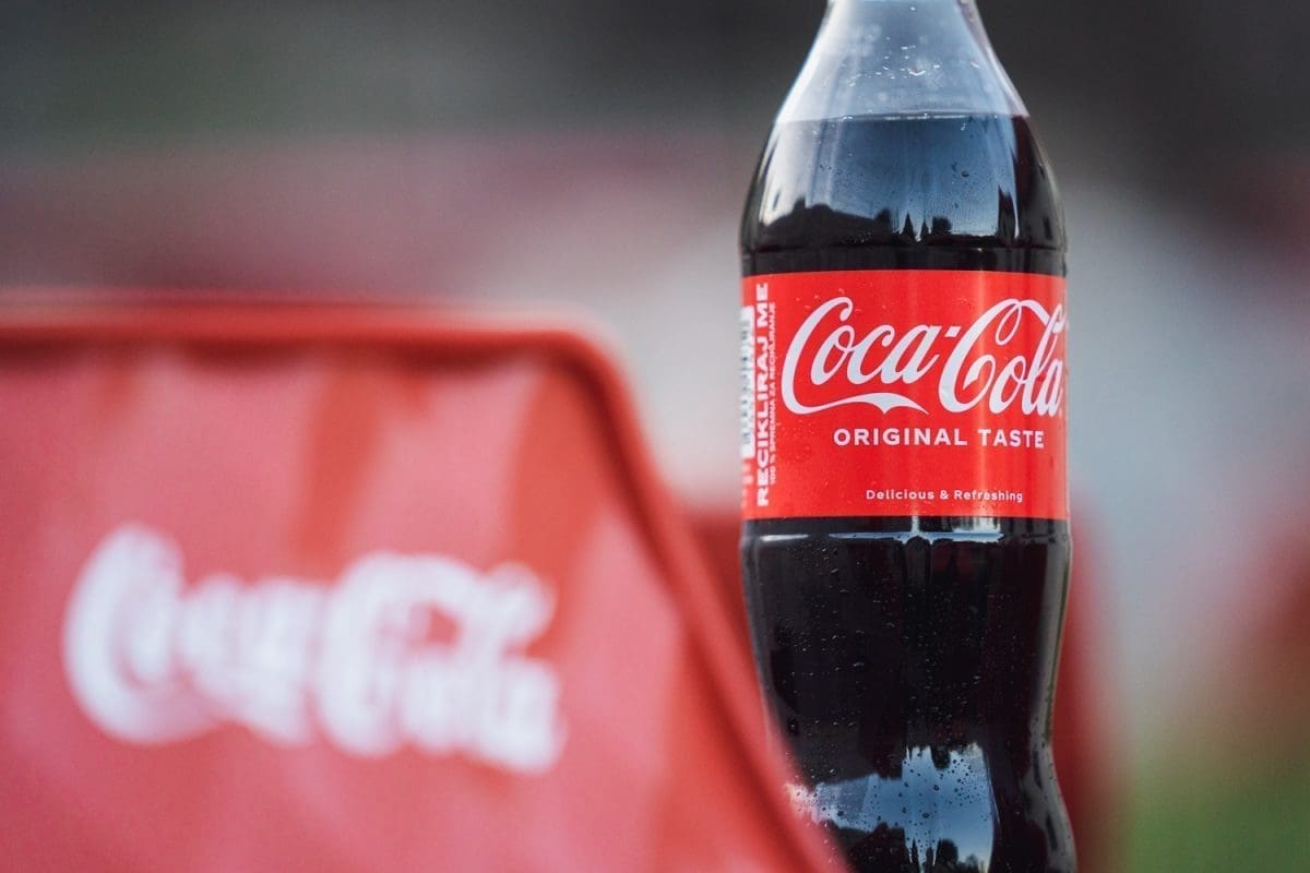 Muškarac pronašao oko 120 godina staru, zatvorenu bocu Coca-Cole. Pogledajte koliko vrijedi