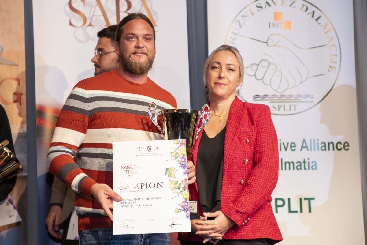 5 ampion bijelih suhih i polusuhih vina