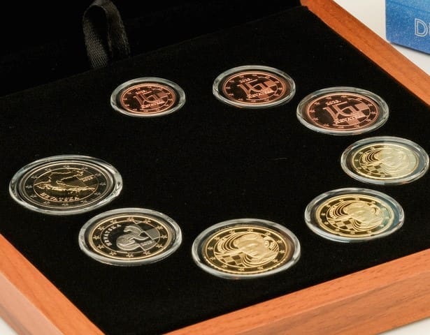 EKSKLUZIVNA SERIJA Službeni set euro kovanica iz Hrvatske kovnice novca: Dubrovnik