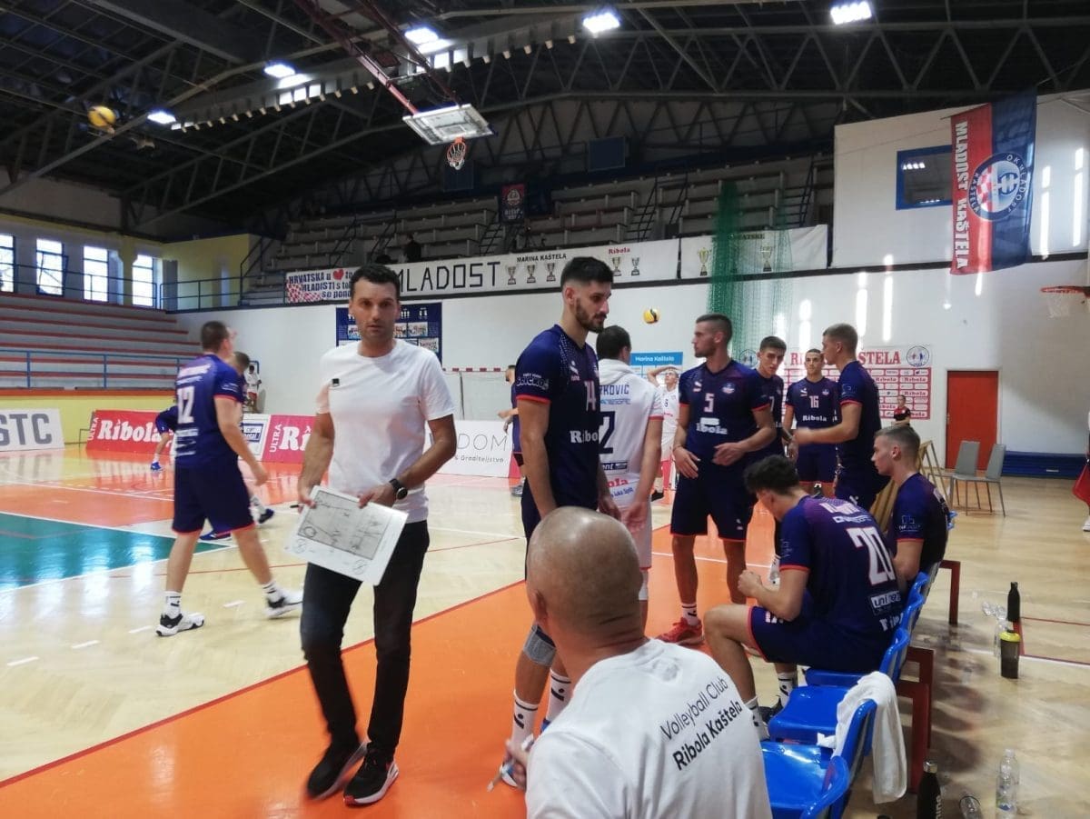 Poraz OK Ribola Kaštela u Zagrebu
