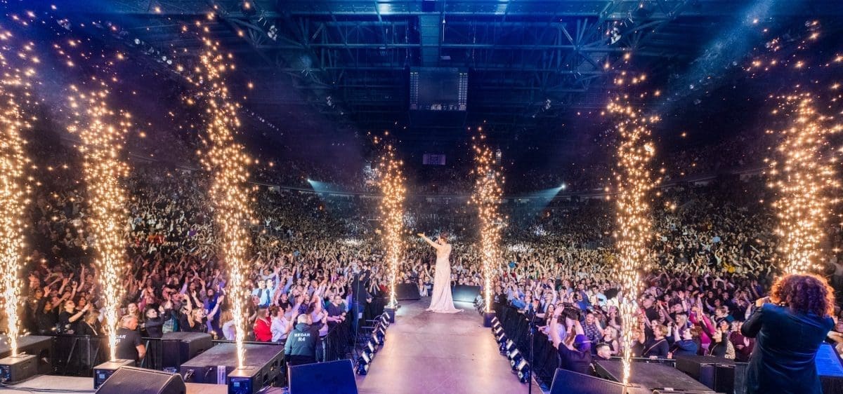 Glazbena diva pred 20 tisuća ljudi zasjala u modnoj kombinaciji Anamarije Asanović: "Nemam riječi da vam kažem koliko se osjećam zahvalno…"