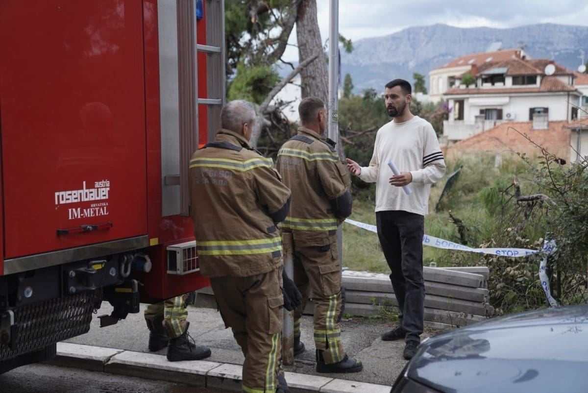 glagoljaska stablo policija vatrogasci 9 
