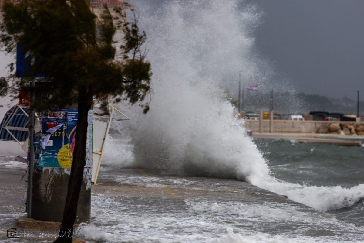 MOGUĆE NEVRIJEME Otoke zahvatili intenzivni pljuskovi, dogodila se jedna rijetka situacija