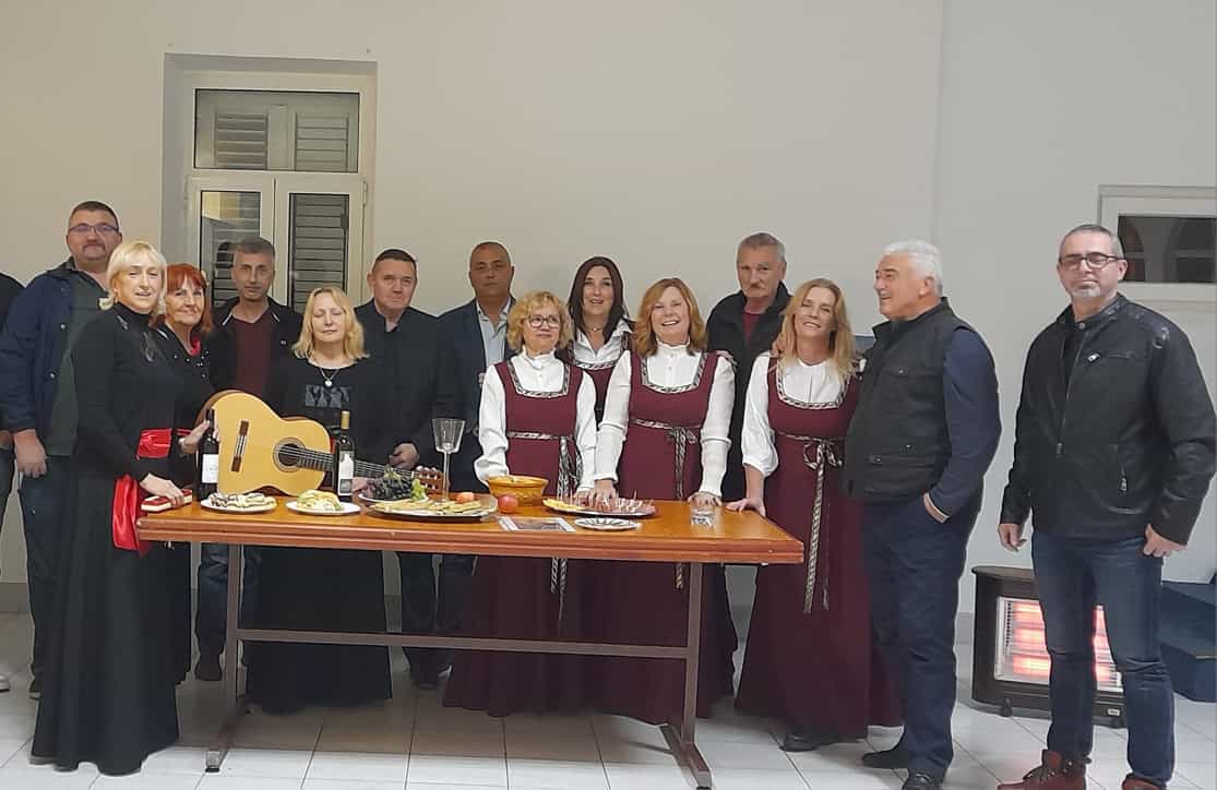 VINO I GITARE Klapa Šuferini pozvala prijateljske klape na druženje