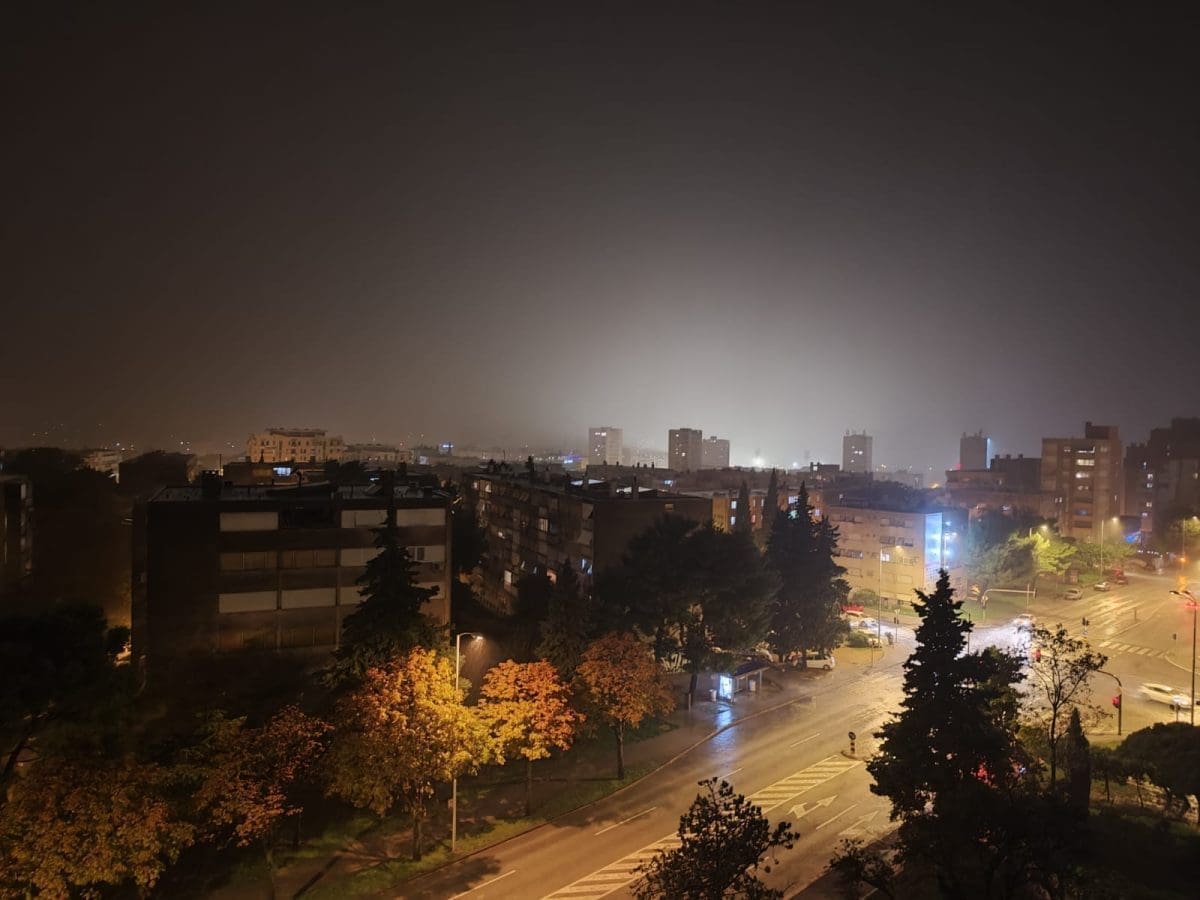 ZALAMPALO, ZAGRMILO Nebo iznad Splita se 'narogušilo' i najavilo neveru, pogledajte prizore