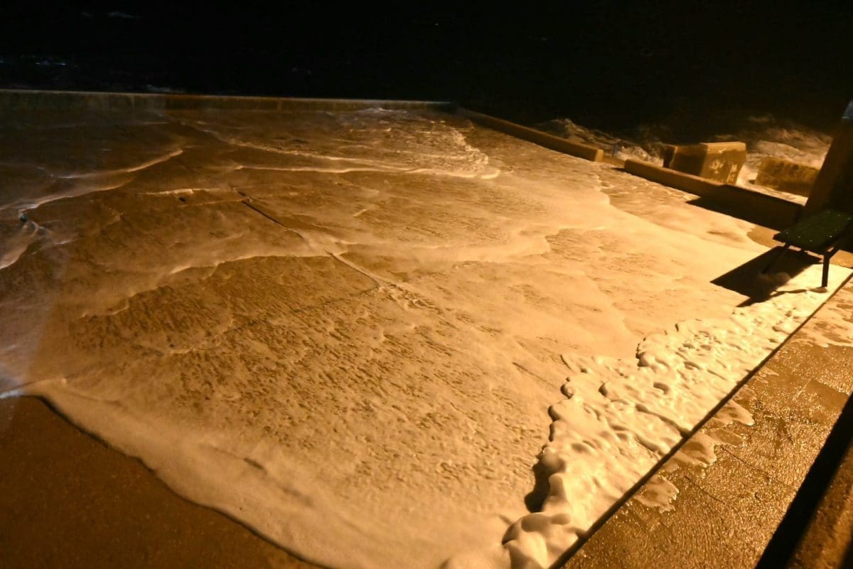 nevrijeme jako jugo udari valovi 3 