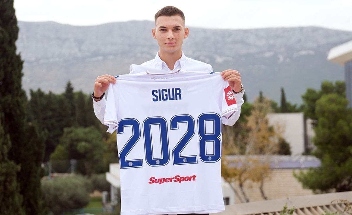 Niko Sigur produžio vjernost Bijelima do 2028. godine!