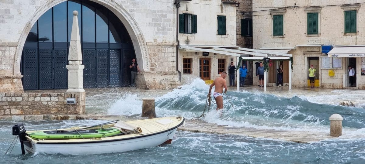 novak hvar brod jugo spasavanje 1 