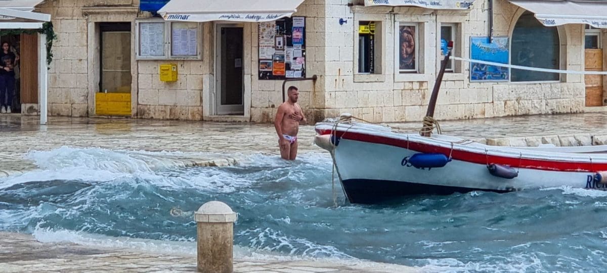novak hvar brod jugo spasavanje 4 