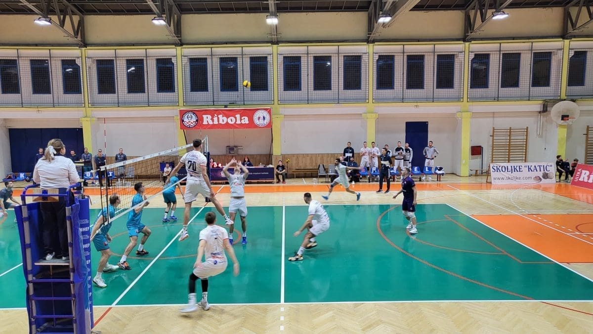 OK Ribola pobijedila OK Medicinar Trnje