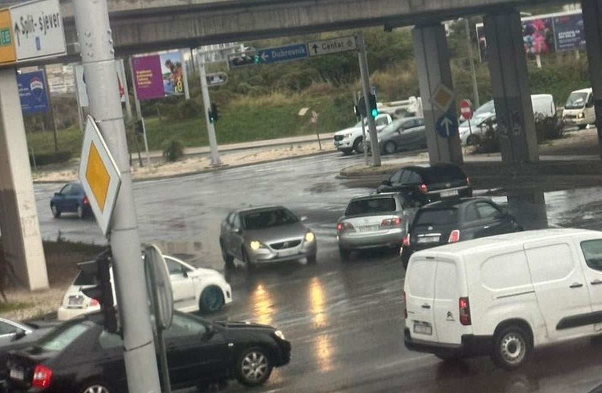 LUDOSTI NA SPLITSKIM ULICAMA Je li južina kriva za ovu bizarnost?