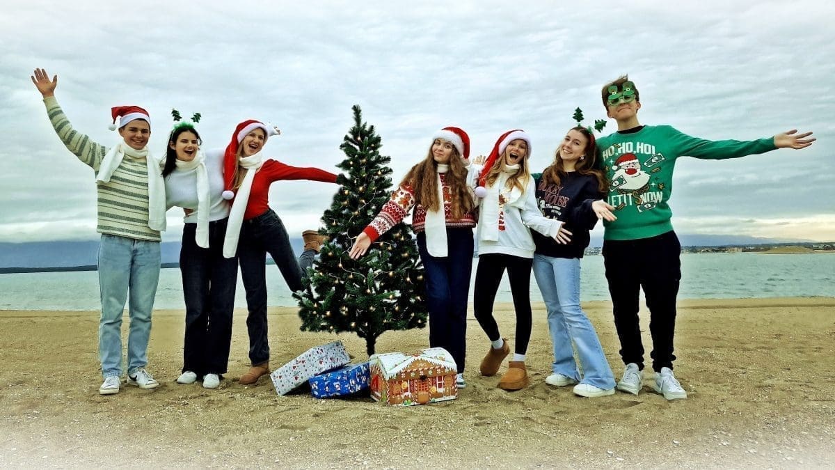 Klapa Riva "odjenula" u novo ruho božićni hit Eda Sheerana i Eltona Johna